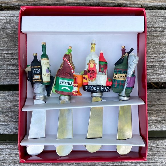 Vintage "Cocktail Bottles" Cheese Spreaders - Set of 4 - Picture 2 of 7